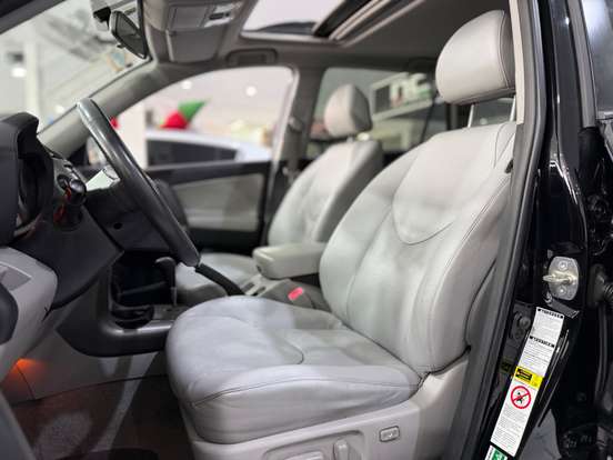 TOYOTA-RAV4-2.4 4X4 16V GASOLINA 4P AUTOMÁTICO TOYOTA-RAV4-2011