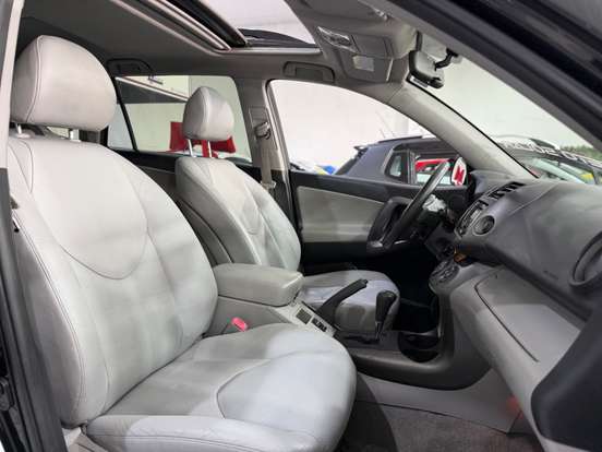 TOYOTA-RAV4-2.4 4X4 16V GASOLINA 4P AUTOMÁTICO TOYOTA-RAV4-2011