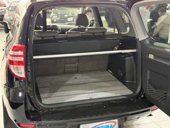 TOYOTA-RAV4-2011