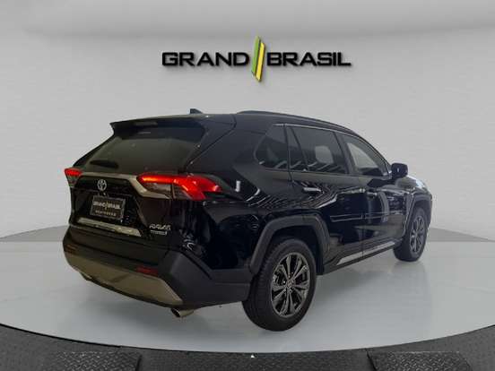 TOYOTA-RAV4-2024