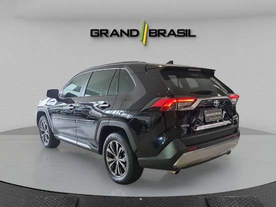 TOYOTA-RAV4-2024
