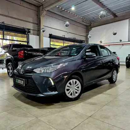 TOYOTA-YARIS-2024
