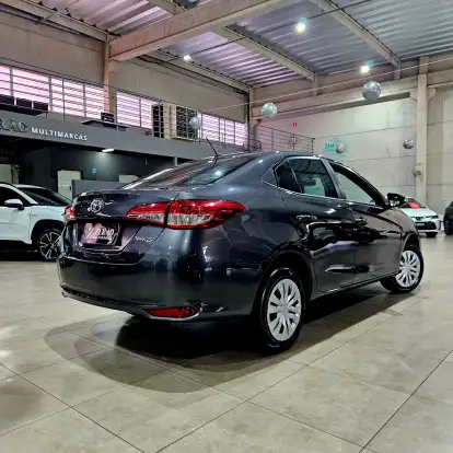 TOYOTA-YARIS-2024