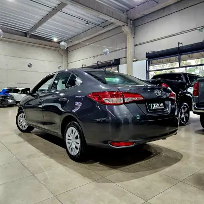 TOYOTA-YARIS-2024
