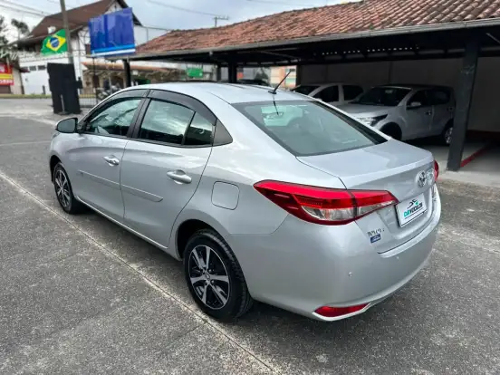 TOYOTA-YARIS-1.5 16V FLEX SEDAN XS MULTIDRIVE TOYOTA-YARIS-2019