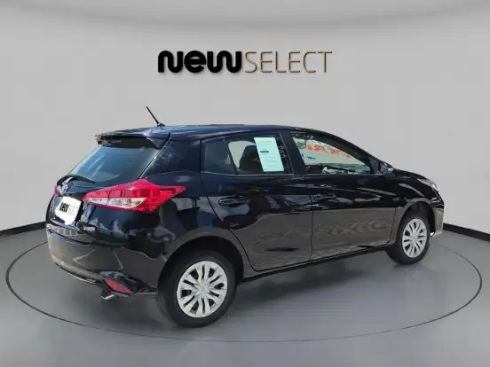 TOYOTA-YARIS-2024
