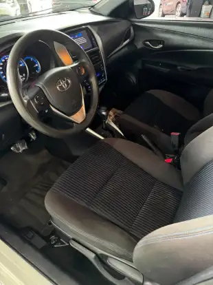 TOYOTA-YARIS-2020