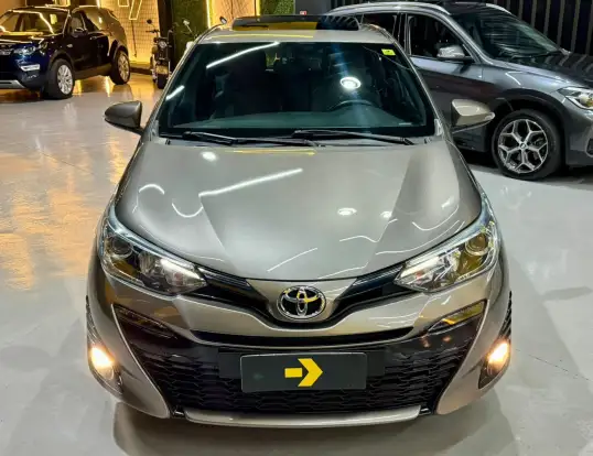 TOYOTA-YARIS-2019