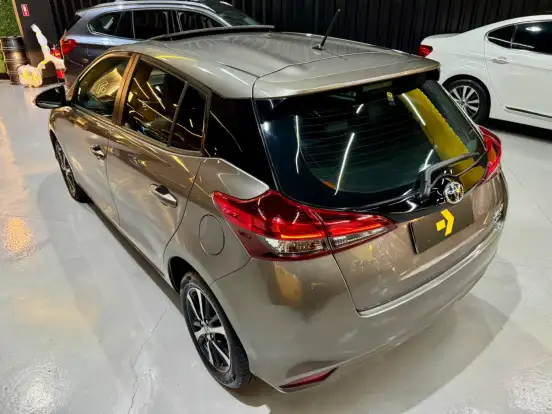 TOYOTA-YARIS-2019