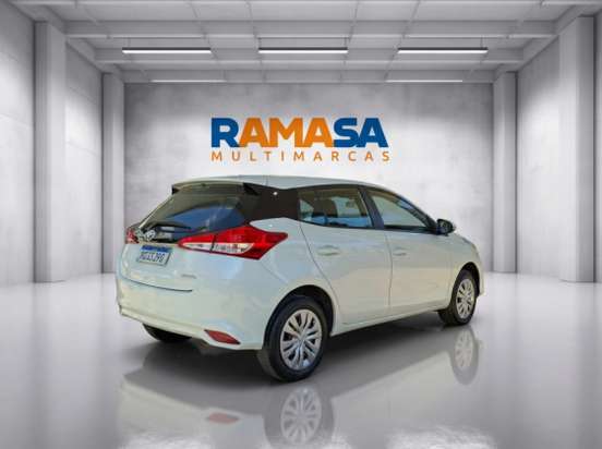 TOYOTA-YARIS-2020