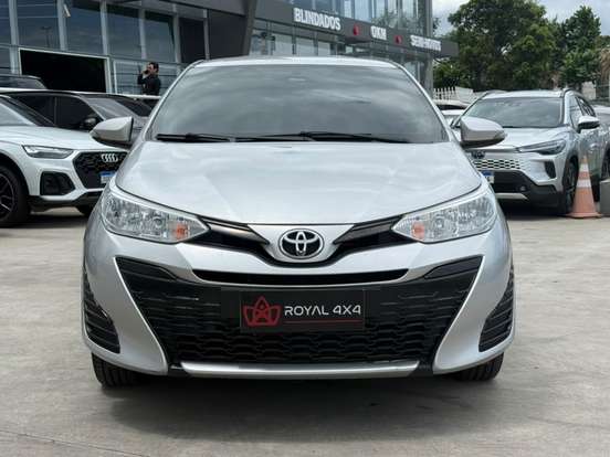 TOYOTA-YARIS-2020