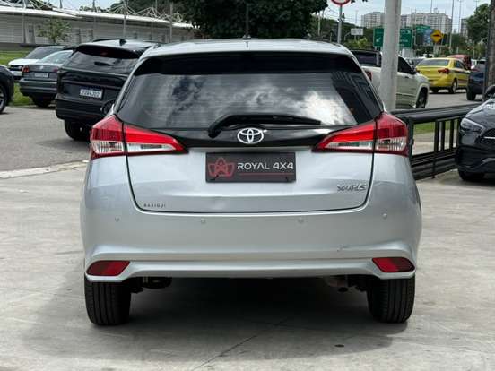 TOYOTA-YARIS-2020