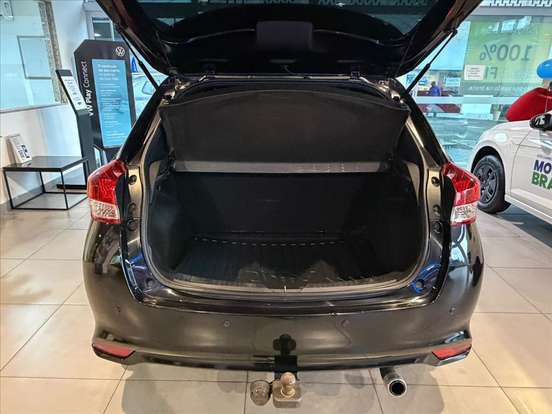 TOYOTA-YARIS-2019