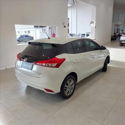 TOYOTA-YARIS-2020