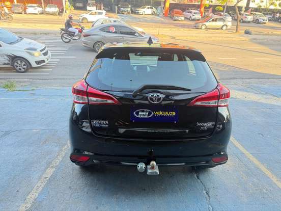 TOYOTA-YARIS-2019