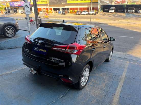 TOYOTA-YARIS-2019