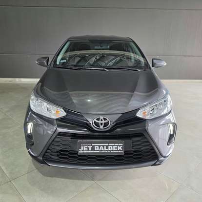 TOYOTA-YARIS-2022