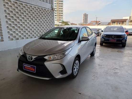 TOYOTA-YARIS-2024