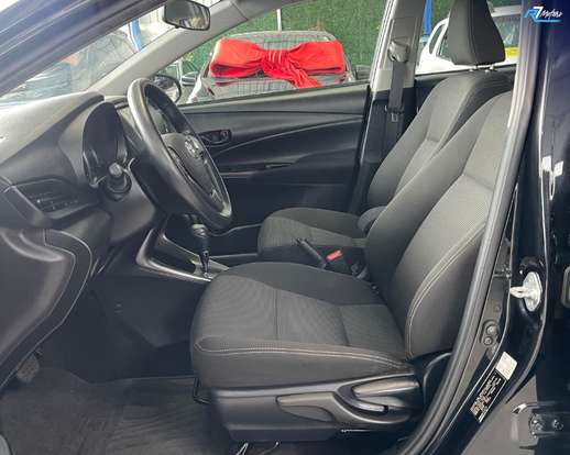 TOYOTA-YARIS-2024