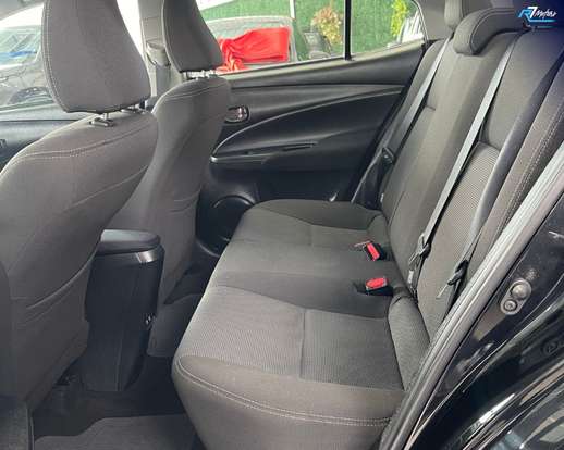 TOYOTA-YARIS-2024