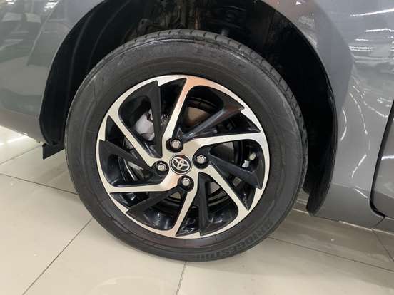 TOYOTA-YARIS-2023