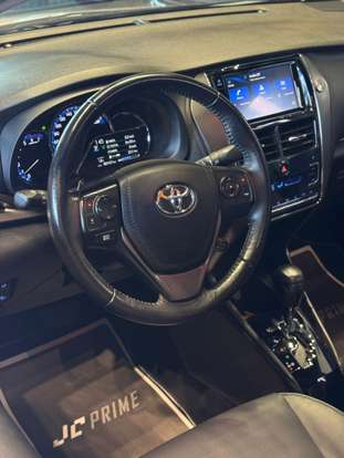 TOYOTA-YARIS-2023