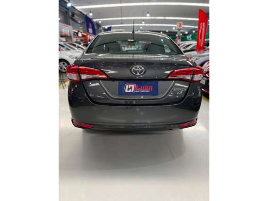 TOYOTA-YARIS-2022