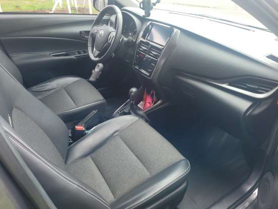 TOYOTA-YARIS-2022