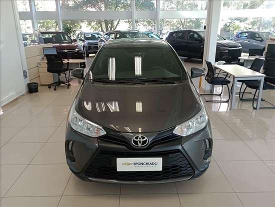 TOYOTA-YARIS-2024