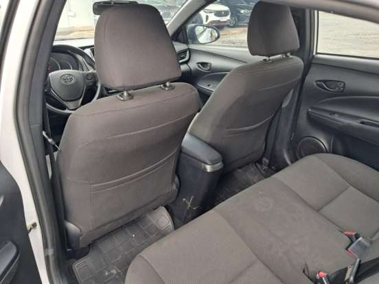 TOYOTA-YARIS-2024
