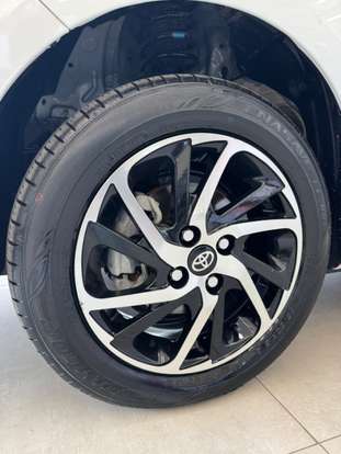 TOYOTA-YARIS-2023