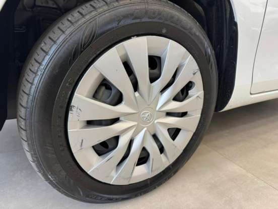 TOYOTA-YARIS-2024