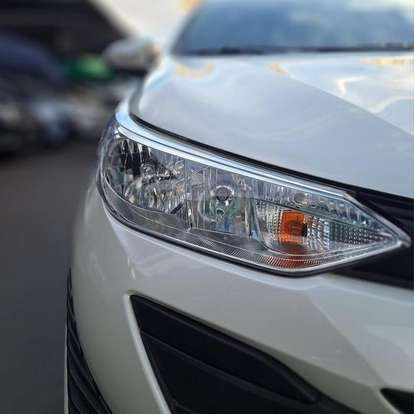 TOYOTA-YARIS-2019