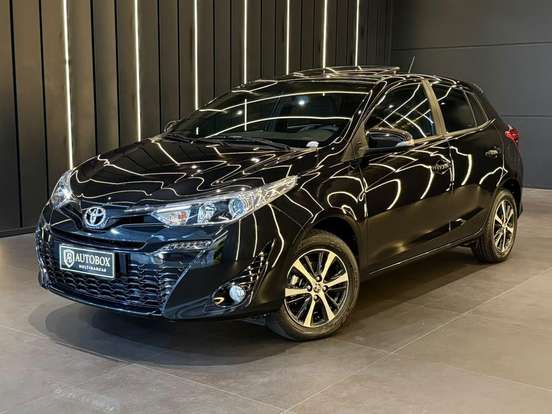 TOYOTA-YARIS-2022
