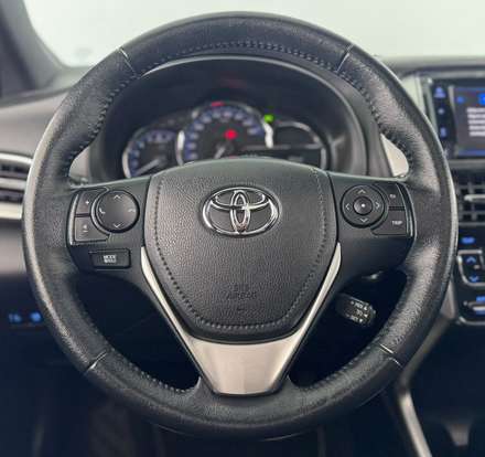 TOYOTA-YARIS-2018