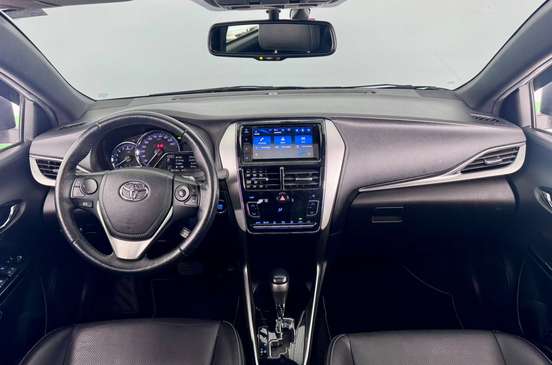 TOYOTA-YARIS-2018