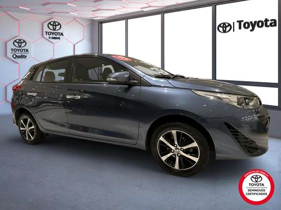 TOYOTA-YARIS-2018