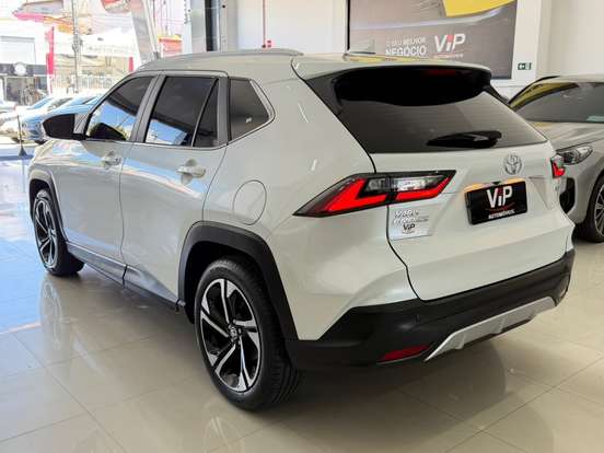 TOYOTA-YARIS CROSS-2026
