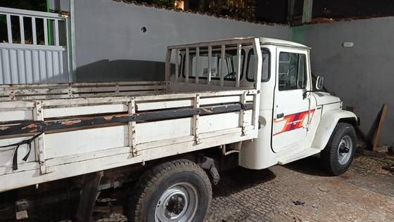 TOYOTA BANDEIRANTE 4.0 OJ50LV-B 4X4 CHASSI LONGO DIESEL 2P MANUAL