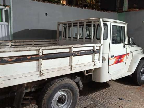 TOYOTA-BANDEIRANTE-4.0 OJ50LV-B 4X4 CHASSI LONGO DIESEL 2P MANUAL TOYOTA-BANDEIRANTE-1989