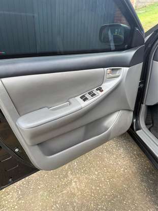 TOYOTA-COROLLA-2006