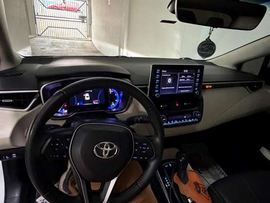TOYOTA-COROLLA-2021