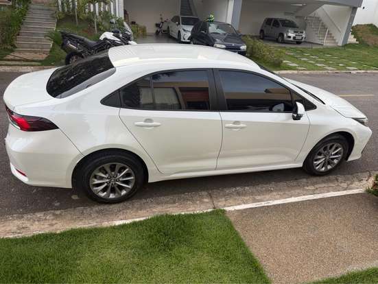 TOYOTA-COROLLA-2025