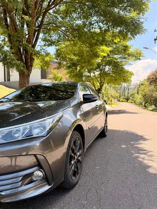 TOYOTA-COROLLA-2018