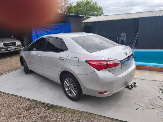 TOYOTA-COROLLA-2015
