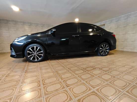 TOYOTA-COROLLA-2017