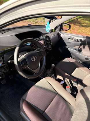 TOYOTA-ETIOS-2019