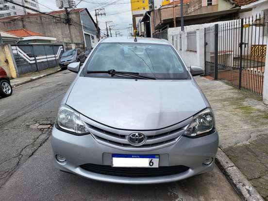 TOYOTA-ETIOS-1.3 X 16V FLEX 4P MANUAL TOYOTA-ETIOS-2016