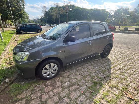 TOYOTA ETIOS 1.3 XS 16V FLEX 4P MANUAL