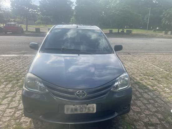 TOYOTA-ETIOS-2012